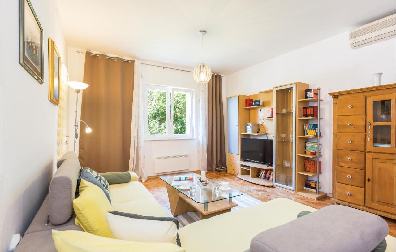 Lovely Apartment In Makarska With Wifi Exteriér fotografie